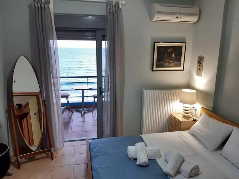 Whole Apartment In Loutsa With Amazing View Екстер'єр фото