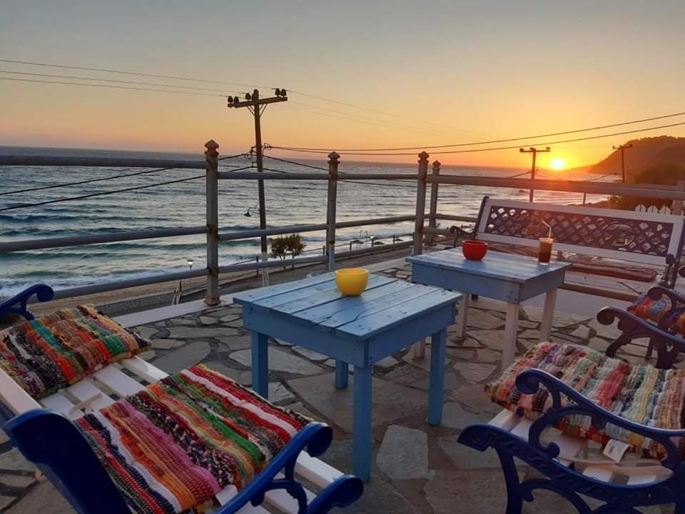 Whole Apartment In Loutsa With Amazing View Екстер'єр фото