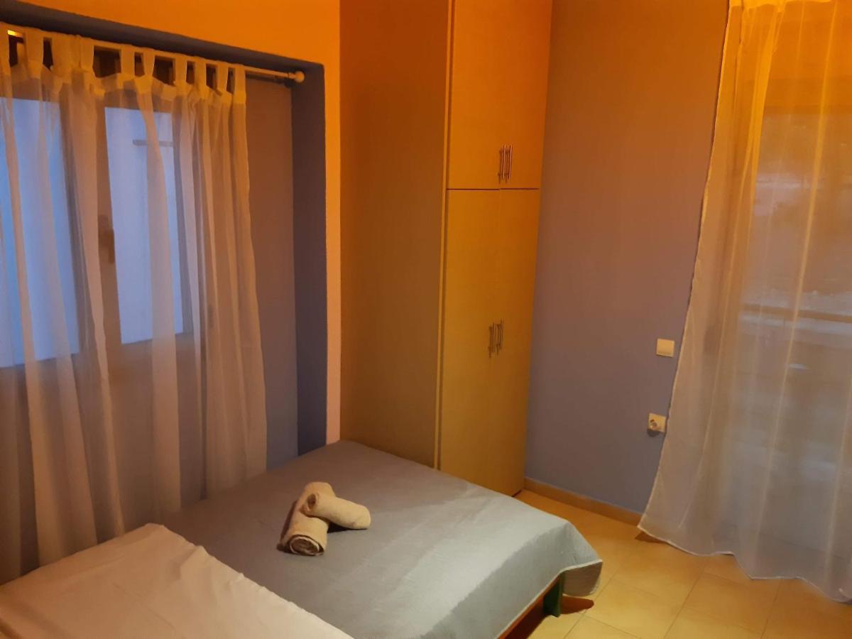 Whole Apartment In Loutsa With Amazing View Екстер'єр фото